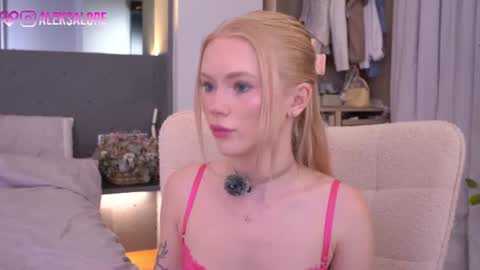 Snapshot of sashalore chatting on 20, 7, 2026 sashalore online show from 20, 7, 2026