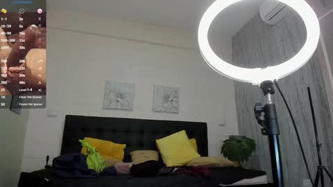 SashhaLux22 online show from 1, 12, 2025