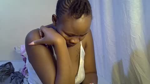 sassy_bella online show from 7, 10, 2025