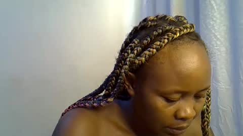 sassy_bella online show from 17, 12, 2025