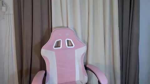 sassy_jenny8 online show from 5, 11, 2025