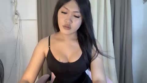 sassy_jenny8 online show from 15, 4, 2026
