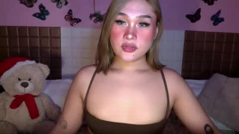 Snapshot of sassy_sarah19 chatting on 4, 12, 2024 Sarah Drews Super model online show from 4, 12, 2024
