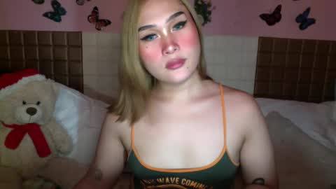 Snapshot of sassy_sarah19 chatting on 7, 12, 2024 Sarah Drews Super model online show from 7, 12, 2024