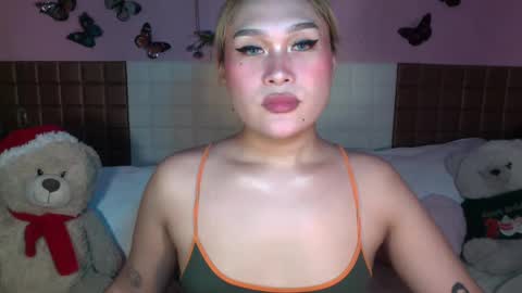 Snapshot of sassy_sarah19 chatting on 4, 1, 2025 Sarah Drews Super model online show from 4, 1, 2025