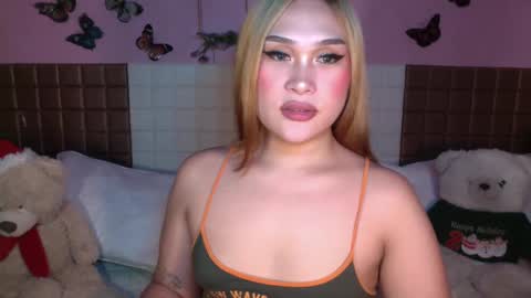 Snapshot of sassy_sarah19 chatting on 5, 1, 2025 Sarah Drews Super model online show from 5, 1, 2025