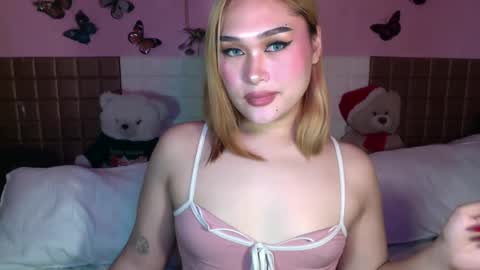 Snapshot of sassy_sarah19 chatting on 7, 1, 2025 Sarah Drews Super model online show from 7, 1, 2025