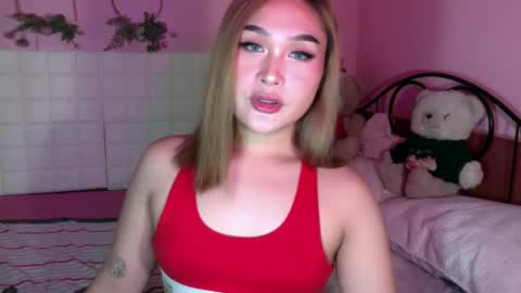Snapshot of sassy_sarah19 chatting on 4, 3, 2025 Sarah Drews Super model online show from 4, 3, 2025