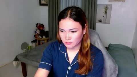 sassygirl_elliexx online show from 25, 3, 2026