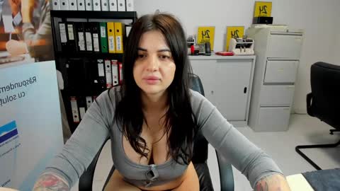 sassytiff online show from 22, 1, 2025