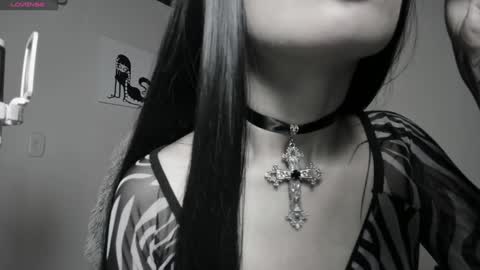    im expecting 300 thumbs up on my altar online show from 17, 1, 2025