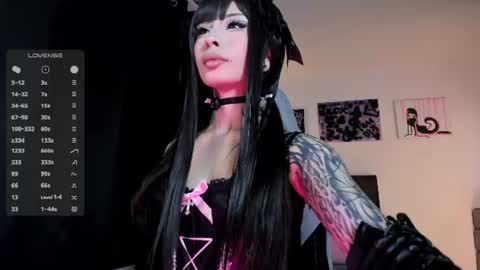 Snapshot of satanbabee_ chatting on 18, 7, 2026 im expecting 300 thumbs up on my altar online show from 18, 7, 2026