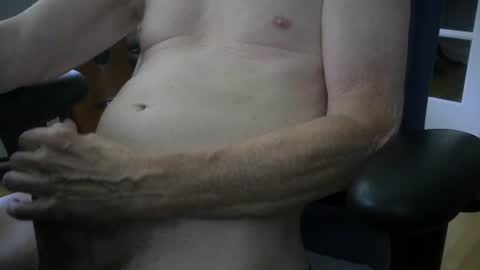 Snapshot of satisfucktion_4f chatting on 8, 7, 2026 Nippleteaser online show from 8, 7, 2026