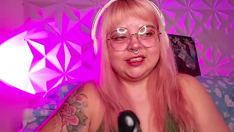 Gina George online show from 18, 4, 2026