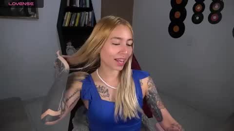 I AM JENN  online show from 14, 9, 2025