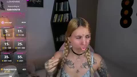 I AM JENN  online show from 19, 10, 2025