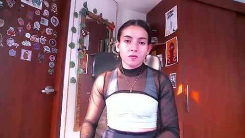 Snapshot of saucy_zaren chatting on 2, 12, 2024 Zaren online show from 2, 12, 2024