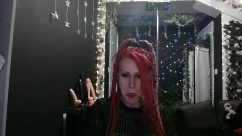 SaucySky online show from 28, 2, 2025