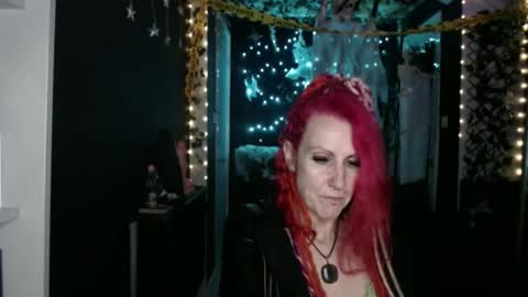 SaucySky online show from 16, 10, 2025