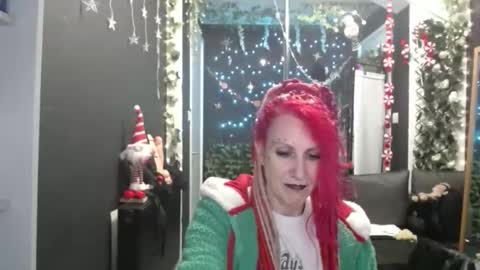 SaucySky online show from 13, 12, 2025