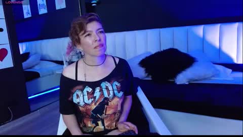 Snapshot of sauvage_lilith chatting on 21, 11, 2025 lilith online show from 21, 11, 2025