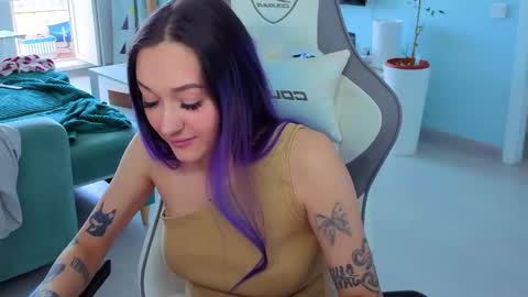 Snapshot of savage_lust_ chatting on 24, 4, 2026 Ariel online show from 24, 4, 2026