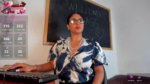 Savanna  online show from 28, 11, 2025