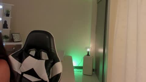 Snapshot of savannahwildee chatting on 2, 3, 2025 Savannahwildee online show from 2, 3, 2025