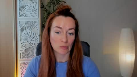 Snapshot of save_the_qween chatting on 27, 3, 2026 save the qween online show from 27, 3, 2026