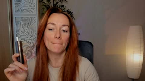 Snapshot of save_the_qween chatting on 29, 3, 2026 save the qween online show from 29, 3, 2026