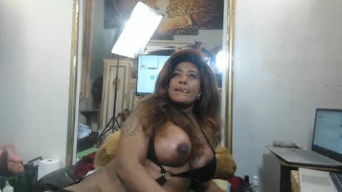 Snapshot of savonsex chatting on 9, 3, 2025 savonsex online show from 9, 3, 2025