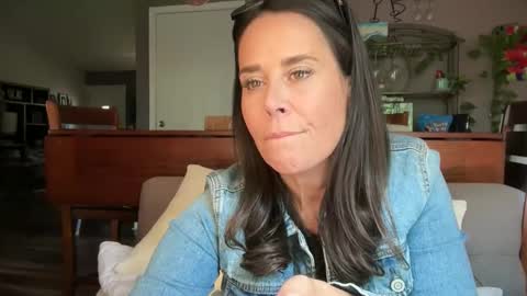 Snapshot of sayplsgdgrl chatting on 27, 5, 2026 Good Girls Say Please...and Thank You online show from 27, 5, 2026