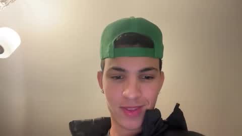 sbouchikh03 online show from 17, 12, 2025