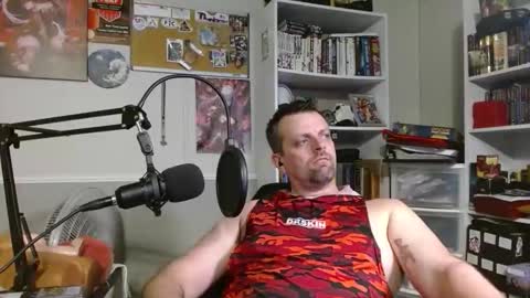 Snapshot of scarecrow2wm chatting on 17, 11, 2025 Kent Clark online show from 17, 11, 2025