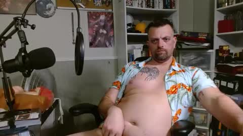 Snapshot of scarecrow2wm chatting on 22, 11, 2025 Kent Clark online show from 22, 11, 2025