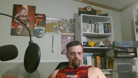 Snapshot of scarecrow2wm chatting on 12, 1, 2026 Kent Clark online show from 12, 1, 2026