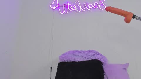 scarleett jones online show from 6, 3, 2025