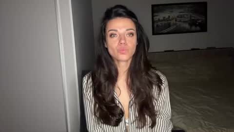 Snapshot of scarlet_daisy_ chatting on 17, 6, 2026 Sophie online show from 17, 6, 2026