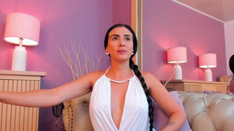 Scarlet Edwars online show from 24, 1, 2025