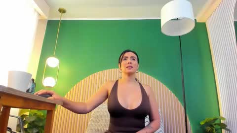 Scarlet Edwars online show from 6, 1, 2026