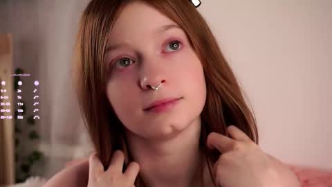 Snapshot of scarlet_fever10 chatting on 12, 10, 2025 scarlet_fever10 online show from 12, 10, 2025