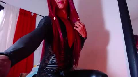 Snapshot of scarlet_goddes chatting on 4, 10, 2025 As me online show from 4, 10, 2025