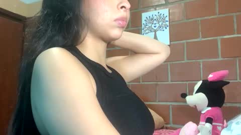 scarlet_muse18 online show from 23, 4, 2026