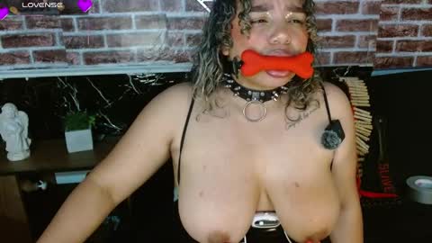 Scarlet online show from 17, 4, 2026