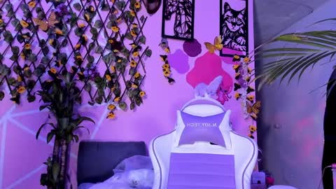 SCARLET online show from 8, 4, 2026