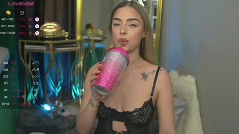 Scarlet online show from 21, 1, 2025