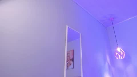 Scarlet  online show from 1, 12, 2025