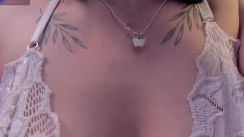 Scarlet  online show from 15, 1, 2026