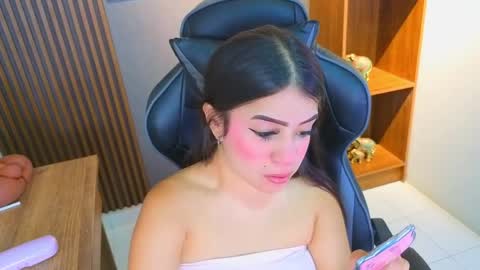 Snapshot of scarleth_fire chatting on 1, 4, 2026 Scarleth online show from 1, 4, 2026