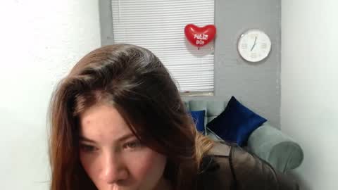 Snapshot of scarlethsexy69 chatting on 24, 9, 2025 scarlethsexy69 online show from 24, 9, 2025